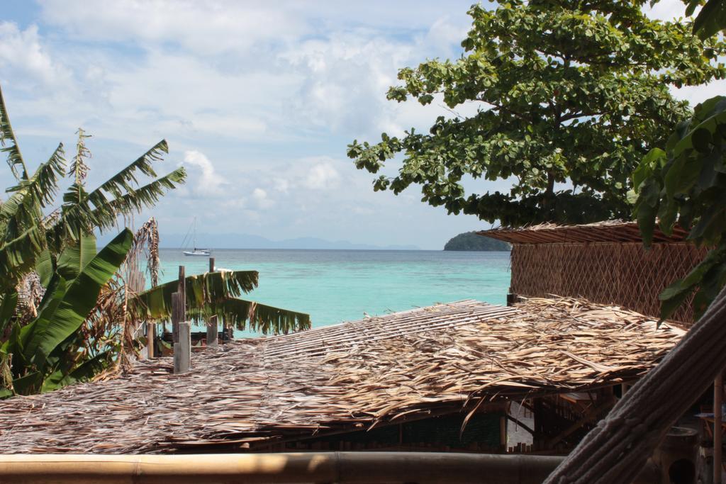 Captain Yut'S Bangalows Koh Lipe Esterno foto